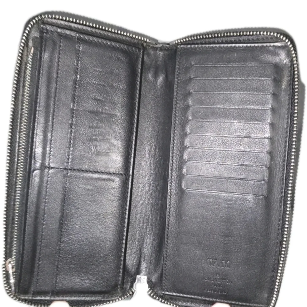 EUC - Authentic Louis Vuitton Unisex Taiga Leather Black Long Zippered Wallet